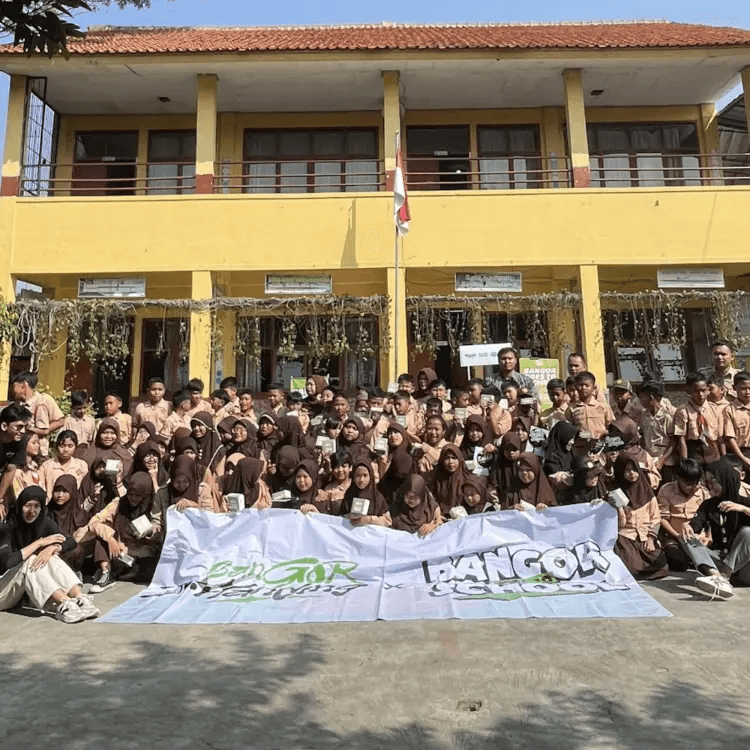 Bangor Goes To School 2